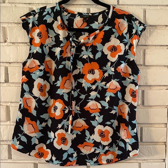 Talbots Tops - Talbots floral cap sleeve blouse